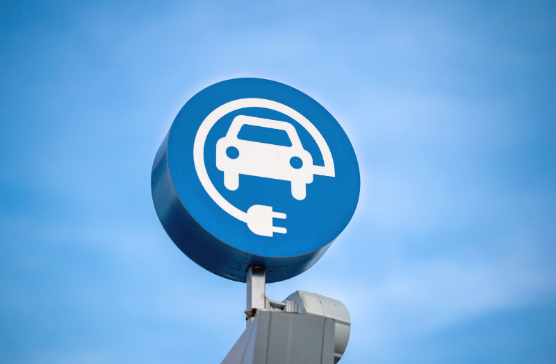 You are currently viewing ⚡ AN TOÀN SẠC TỐI ĐA: Cập Nhật 6 Tiêu Chuẩn Quốc Gia Về Phích Cắm & Ổ Cắm Xe Điện (TCVN 14296:2025)